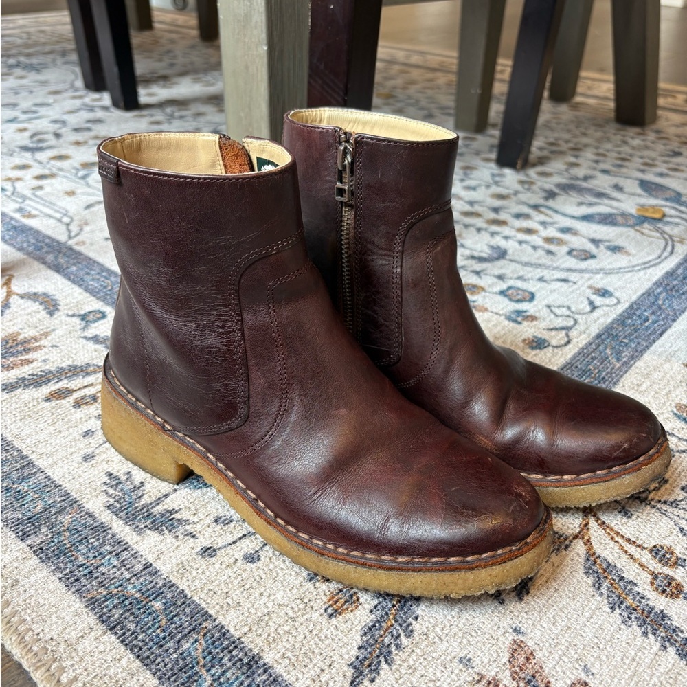 Roots Women's Dark Brown Side-Zip Leather Boots, Size 7 - Picture 7 of 12